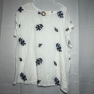 CURE. Floral Embroidered Top 1XL‎ White Wood Ring Keyhole Neck Relaxed Fit